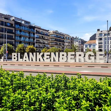 Station Square For 4 Apartment Blankenberge