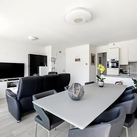 Apartment Station Square For 4 Blankenberge