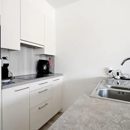 Apartment Station Square For 4 Blankenberge