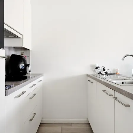 Apartment Station Square For 4